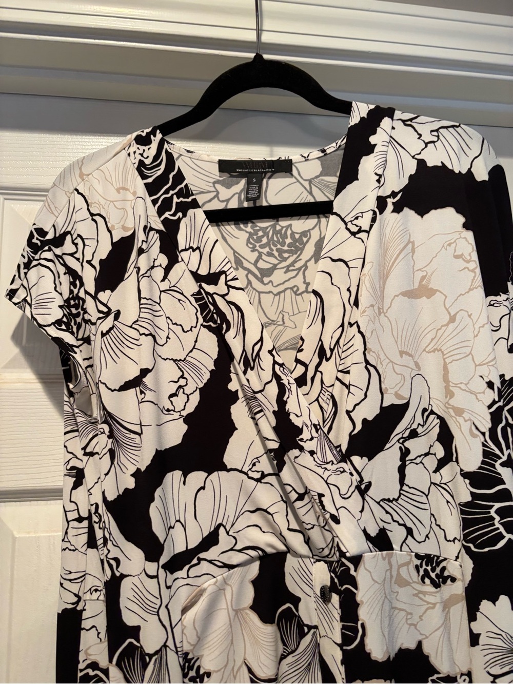 White House Black Market Black, White & Cream Floral Wrap-Style Tunic